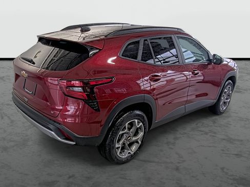 Used 2025 Chevrolet Trax LT w/ Driver Confidence Package FWD image 14