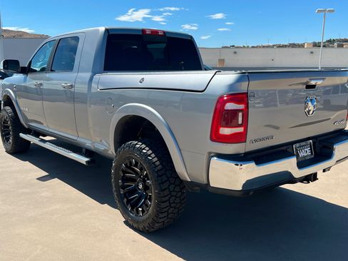 Used 2022 RAM 2500 Laramie w/ Snow Chief Group AWD/4WD image 3