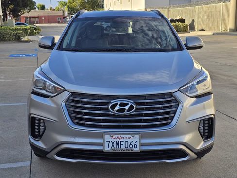 Used 2017 Hyundai Santa Fe Limited FWD image 2