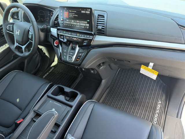 New 2027 Honda Odyssey Touring image 3