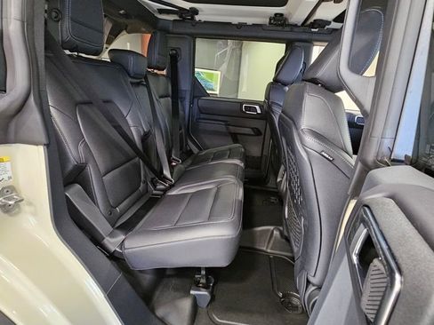 New 2025 Ford Bronco Badlands image 31