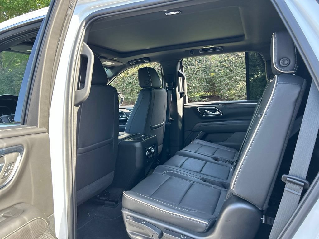 Used 2023 GMC Yukon SLT w/ SLT Premium Package RWD image 44