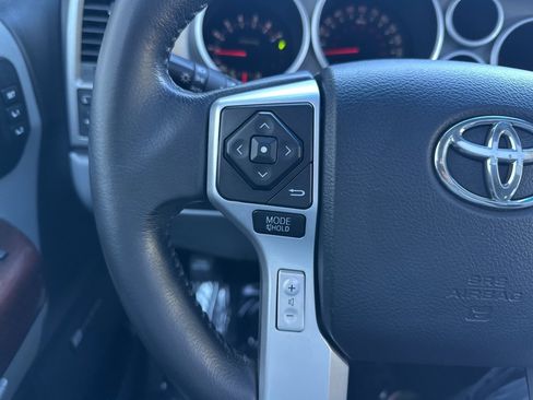 Used 2016 Toyota Sequoia Platinum image 37