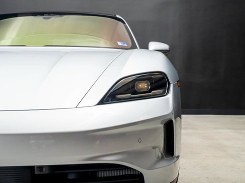 New 2026 Porsche Taycan 4S AWD/4WD image 11