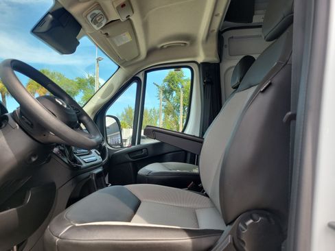 Used 2026 RAM ProMaster 2500 w/ Convenience Group FWD image 15