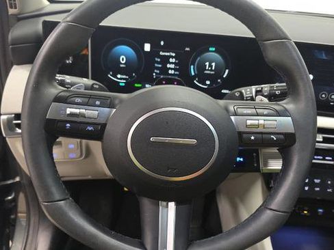 Used 2025 Hyundai Tucson Limited image 7