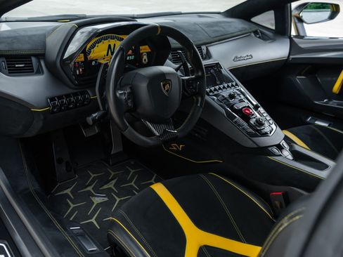 Used 2016 Lamborghini Aventador LP 750-4 Superveloce AWD/4WD image 7
