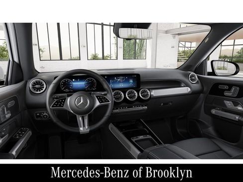 Certified 2026 Mercedes-Benz GLB 250 4MATIC image 4