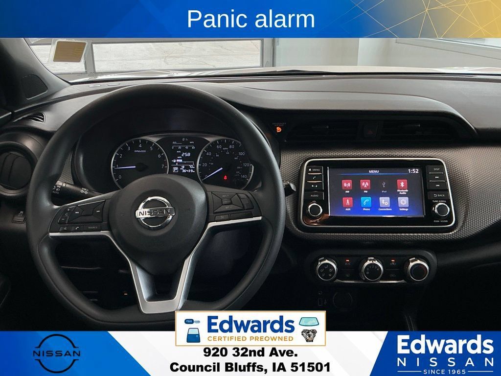 Used 2018 Nissan Kicks S FWD image 13