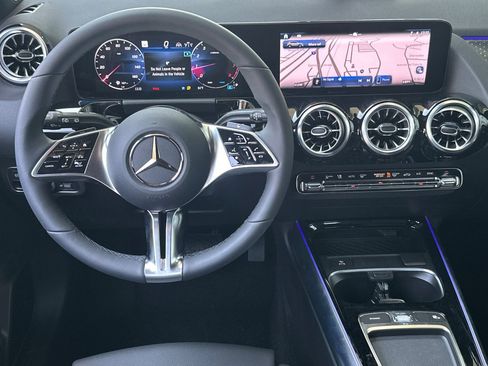 New 2025 Mercedes-Benz GLA 250 image 24