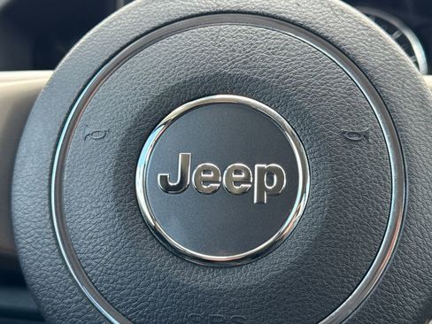 Used 2012 Jeep Liberty Limited w/ Comfort/Convenience Group AWD/4WD image 30