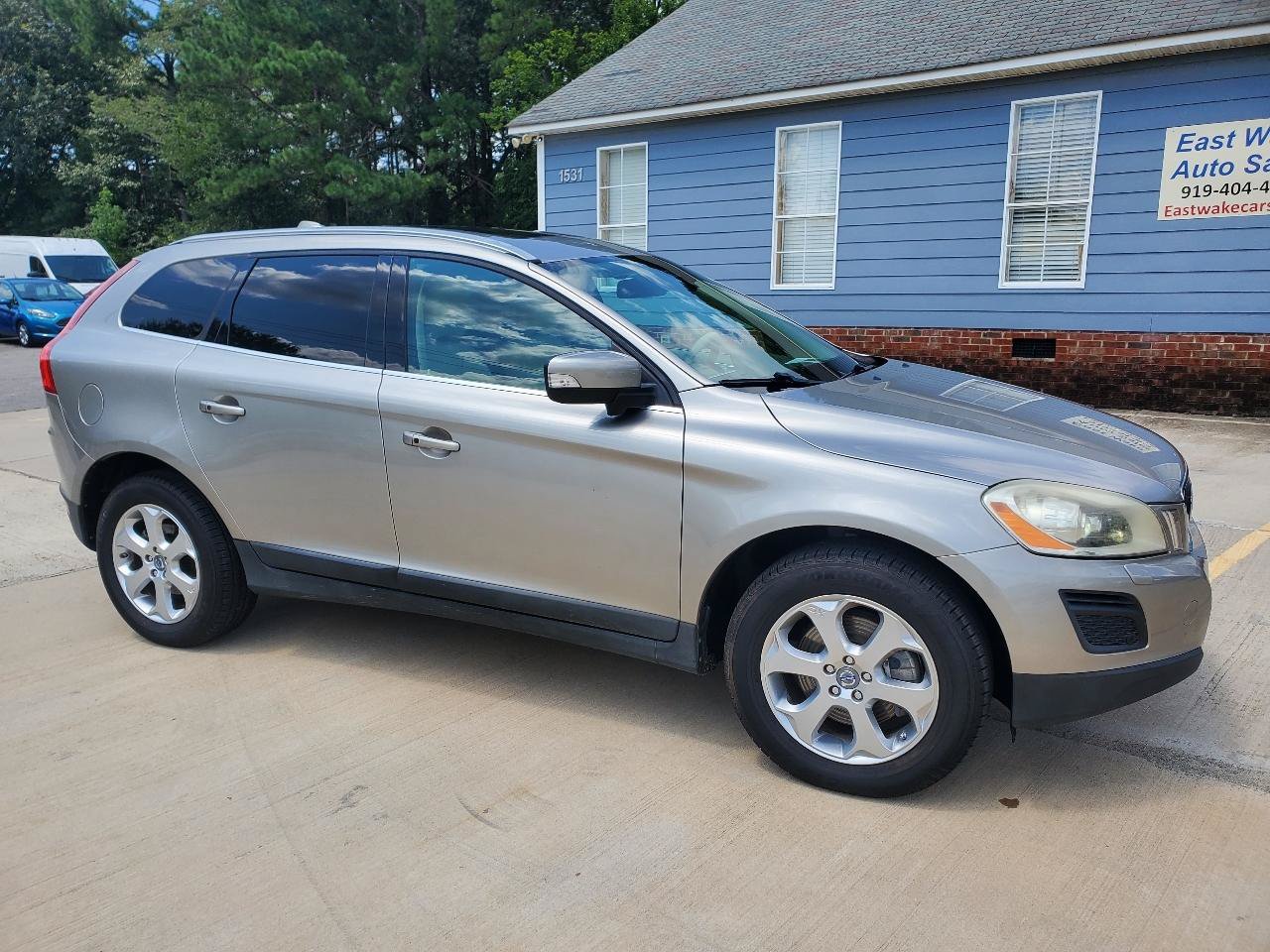 Used 2013 Volvo XC60 3.2 FWD image 3