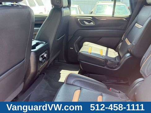 Used 2023 GMC Yukon AT4 AWD/4WD image 32