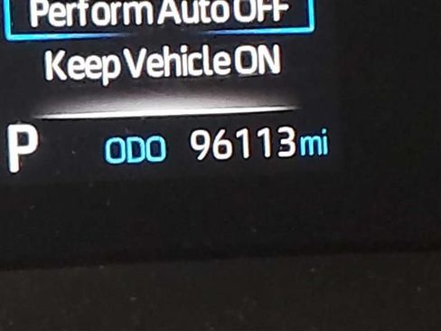 Used 2021 Toyota Sienna XLE FWD image 3