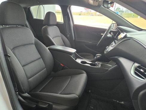 Used 2024 Chevrolet Malibu LT image 19