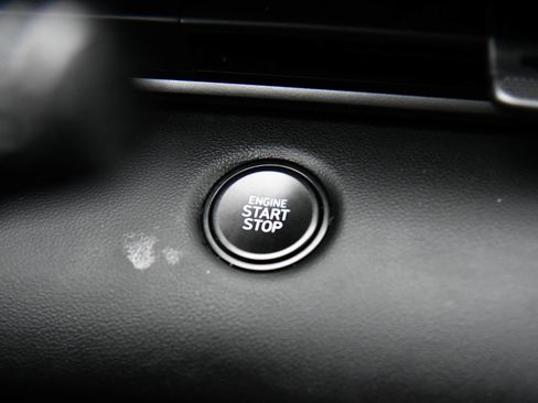 Used 2025 Hyundai Elantra Sport image 24