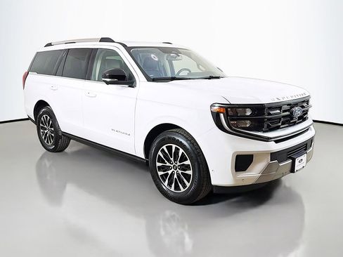 Used 2025 Ford Expedition Platinum AWD/4WD image 2