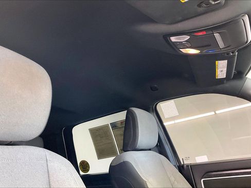 Used 2024 RAM 2500 Big Horn w/ Off Road Package image 24