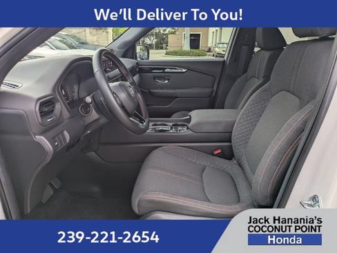 Used 2026 Honda Pilot Sport image 21