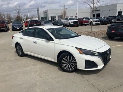 Used 2025 Nissan Altima 2.5 SV