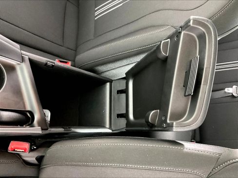 Used 2022 Hyundai Elantra SEL FWD image 33