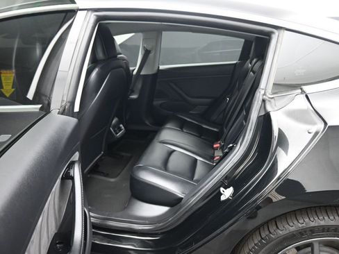Used 2019 Tesla Model 3 Performance image 31
