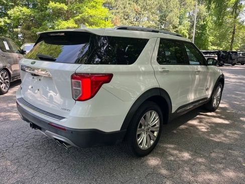 Used 2022 Ford Explorer King Ranch w/ Premium Technology Package AWD/4WD image 9