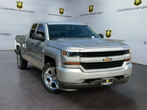 Used 2017 Chevrolet Silverado 1500 Custom w/ Custom Convenience Package image 3