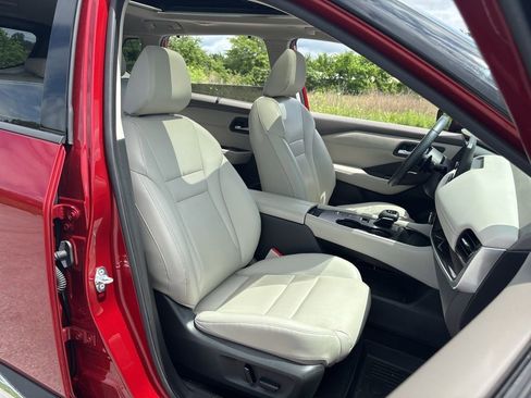 Used 2023 Nissan Rogue SL w/ SL Premium Package FWD image 32
