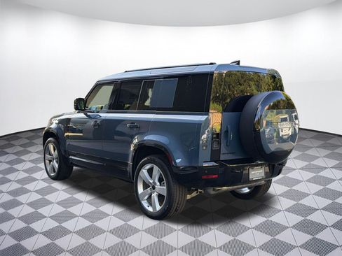 New 2026 Land Rover Defender 110 X-Dynamic SE AWD/4WD image 3