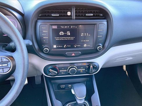 Used 2023 Kia Soul LX image 6