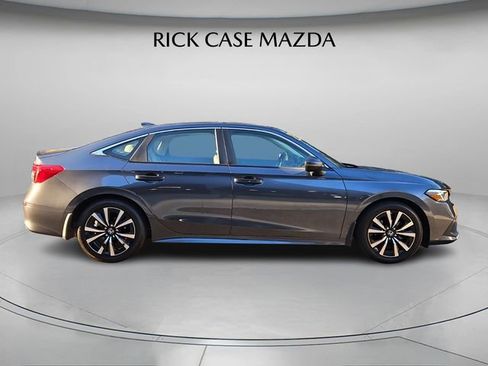 Used 2023 Honda Civic EX image 4