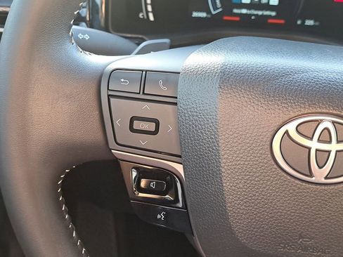 Certified 2025 Toyota Camry SE image 20