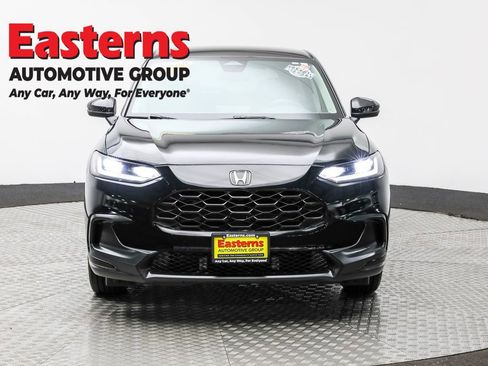 Used 2023 Honda HR-V LX image 2