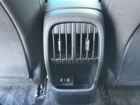 Used 2025 Hyundai Kona SEL FWD image 26