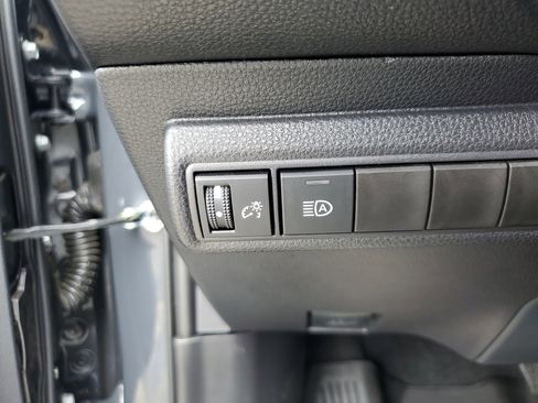 Used 2025 Toyota Corolla LE FWD image 28