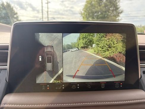 Certified 2023 Chevrolet Tahoe High Country w/ Advanced Technology Package image 42