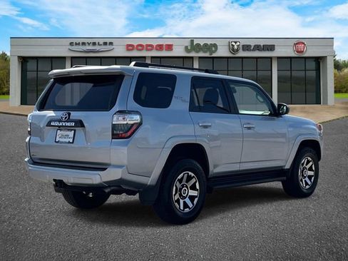 Used 2023 Toyota 4Runner TRD Off-Road AWD/4WD image 29