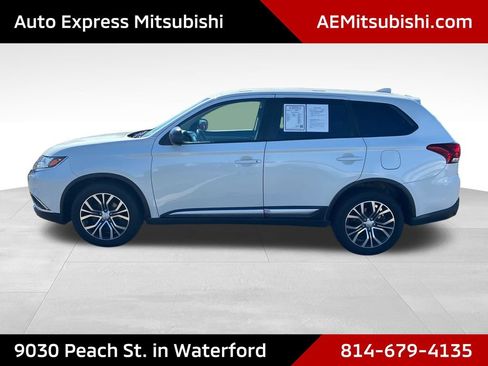 Used 2017 Mitsubishi Outlander ES AWD/4WD image 4