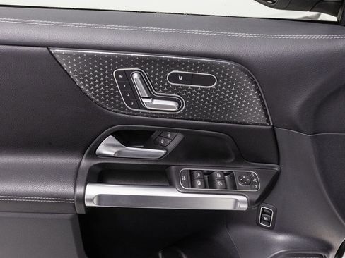 Certified 2025 Mercedes-Benz GLB 250 4MATIC image 6