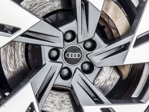 Used 2021 Audi e-tron Premium w/ Convenience Plus Package image 41