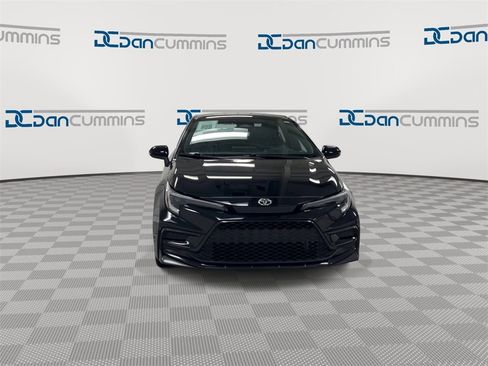 Used 2023 Toyota Corolla SE w/ Carpet Mat Package (TMS) image 3