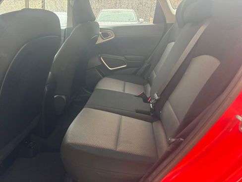 Used 2025 Kia Soul LX w/ LX Technology Package image 23