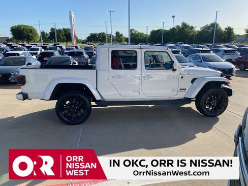 Used 2023 Jeep Gladiator Overland image 6
