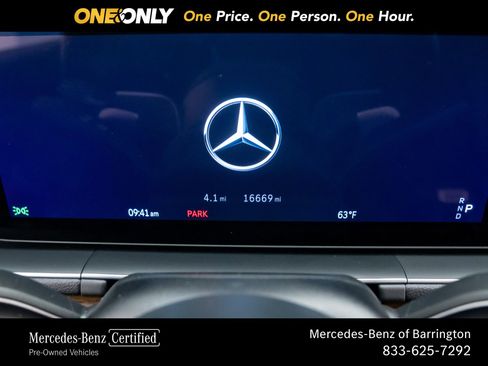 Certified 2025 Mercedes-Benz GLE 350 4MATIC w/ Driver Assistance Package image 24