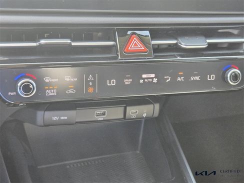 Certified 2023 Kia Niro EX w/ EX Cold Weather Package image 26