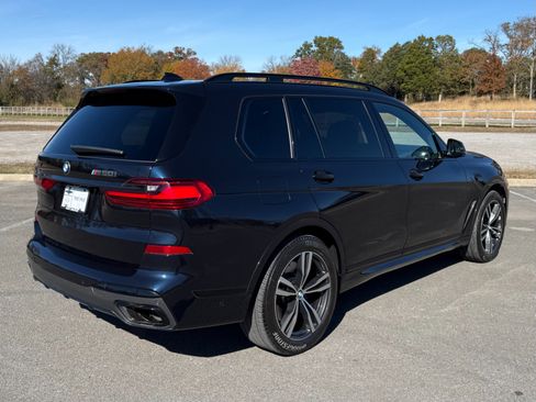 Used 2022 BMW X7 M50i image 3