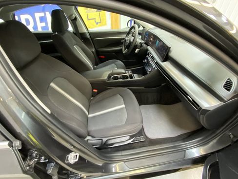 Used 2025 Hyundai Sonata SEL FWD image 25