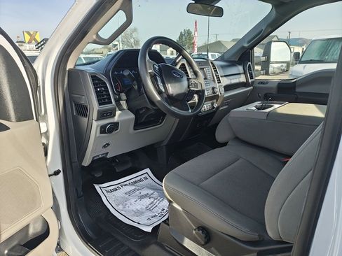Used 2021 Ford F550 2WD Regular Cab Super Duty image 4