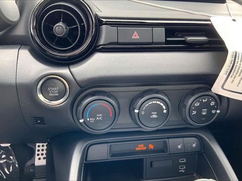 New 2026 MAZDA MX-5 Miata Club w/ Interior Package RWD image 22
